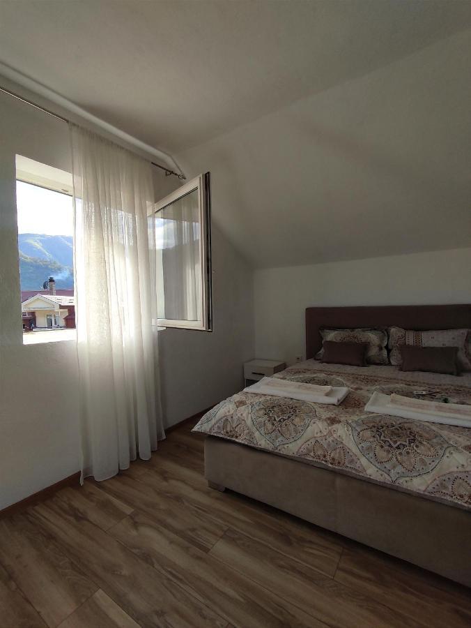 Apartment La Casa ปลูชิเน ภายนอก รูปภาพ