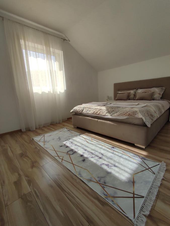 Apartment La Casa ปลูชิเน ภายนอก รูปภาพ