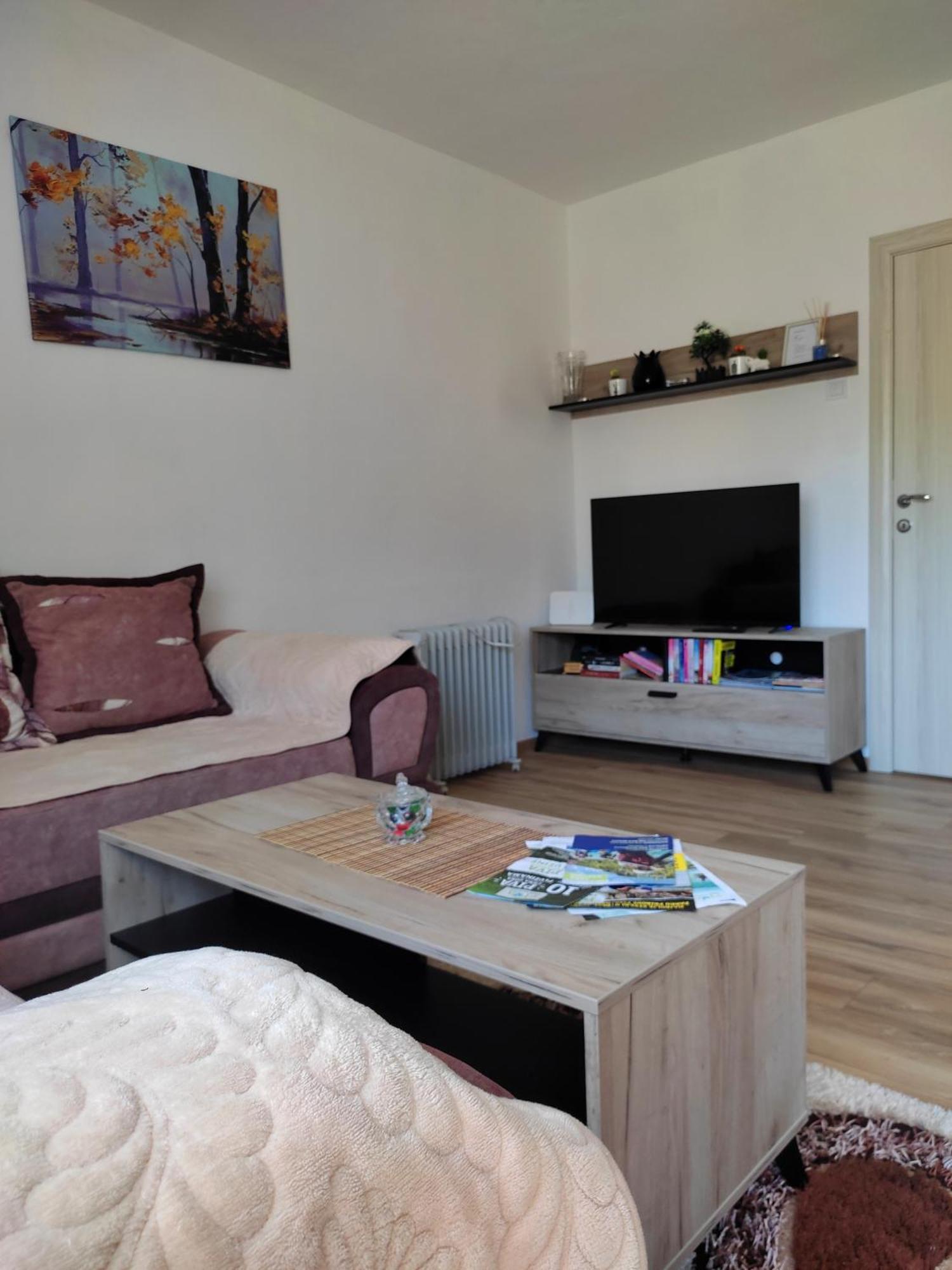 Apartment La Casa ปลูชิเน ภายนอก รูปภาพ