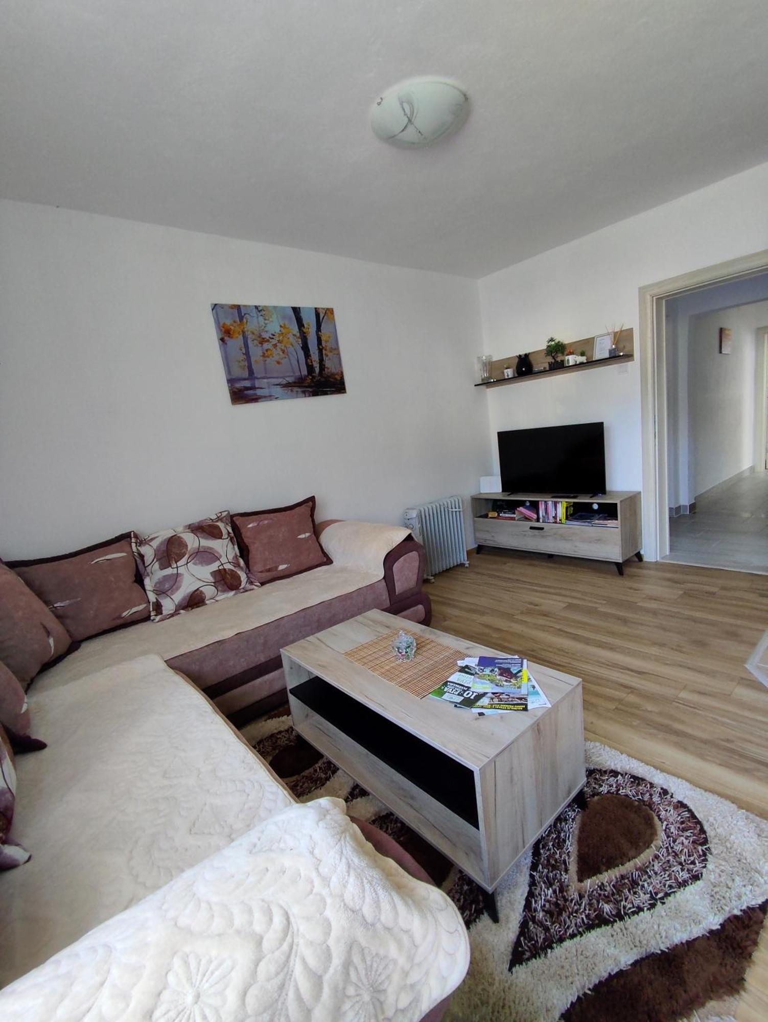 Apartment La Casa ปลูชิเน ภายนอก รูปภาพ