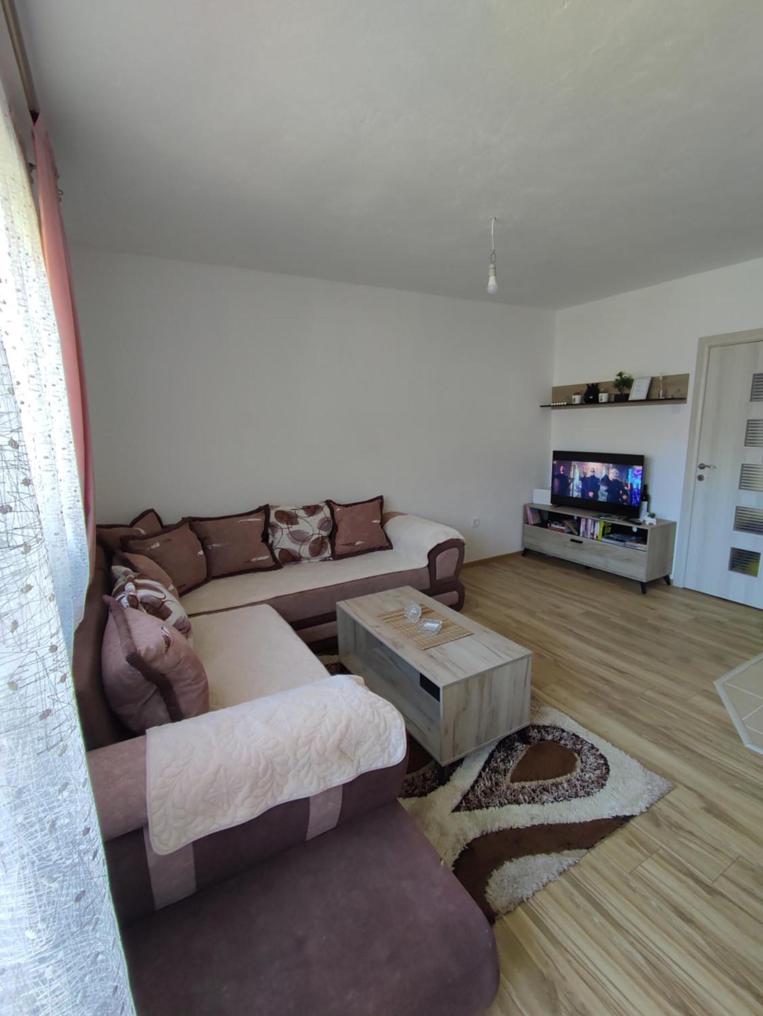 Apartment La Casa ปลูชิเน ภายนอก รูปภาพ