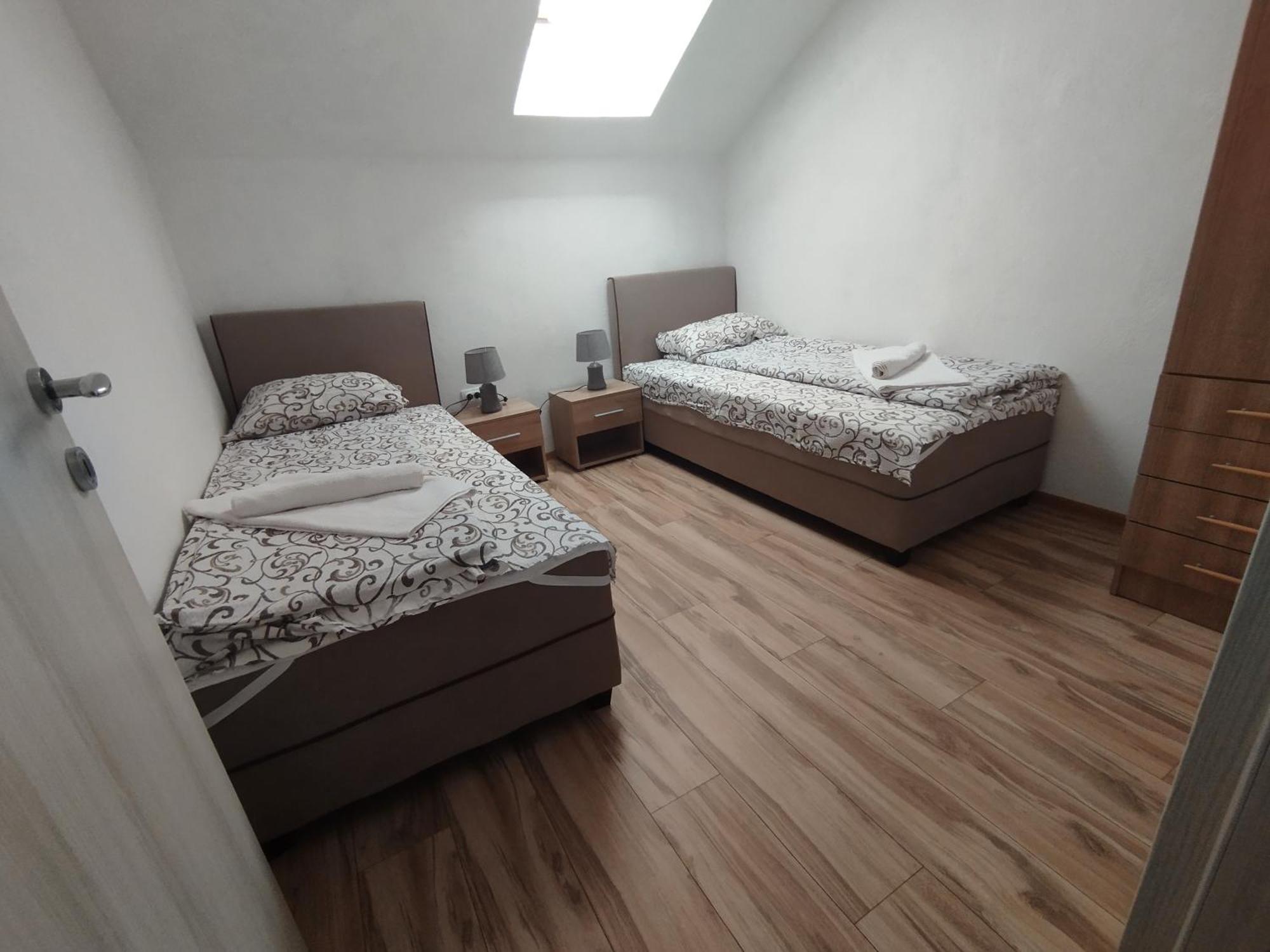 Apartment La Casa ปลูชิเน ภายนอก รูปภาพ