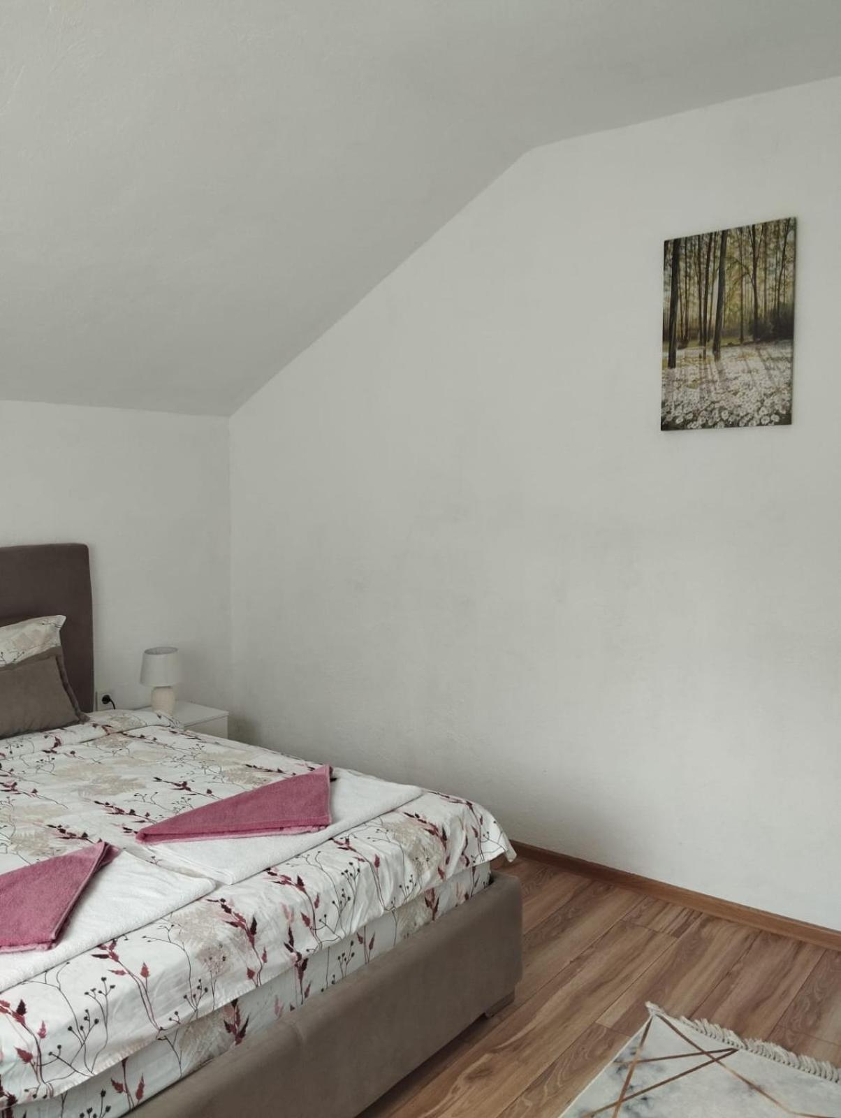 Apartment La Casa ปลูชิเน ภายนอก รูปภาพ
