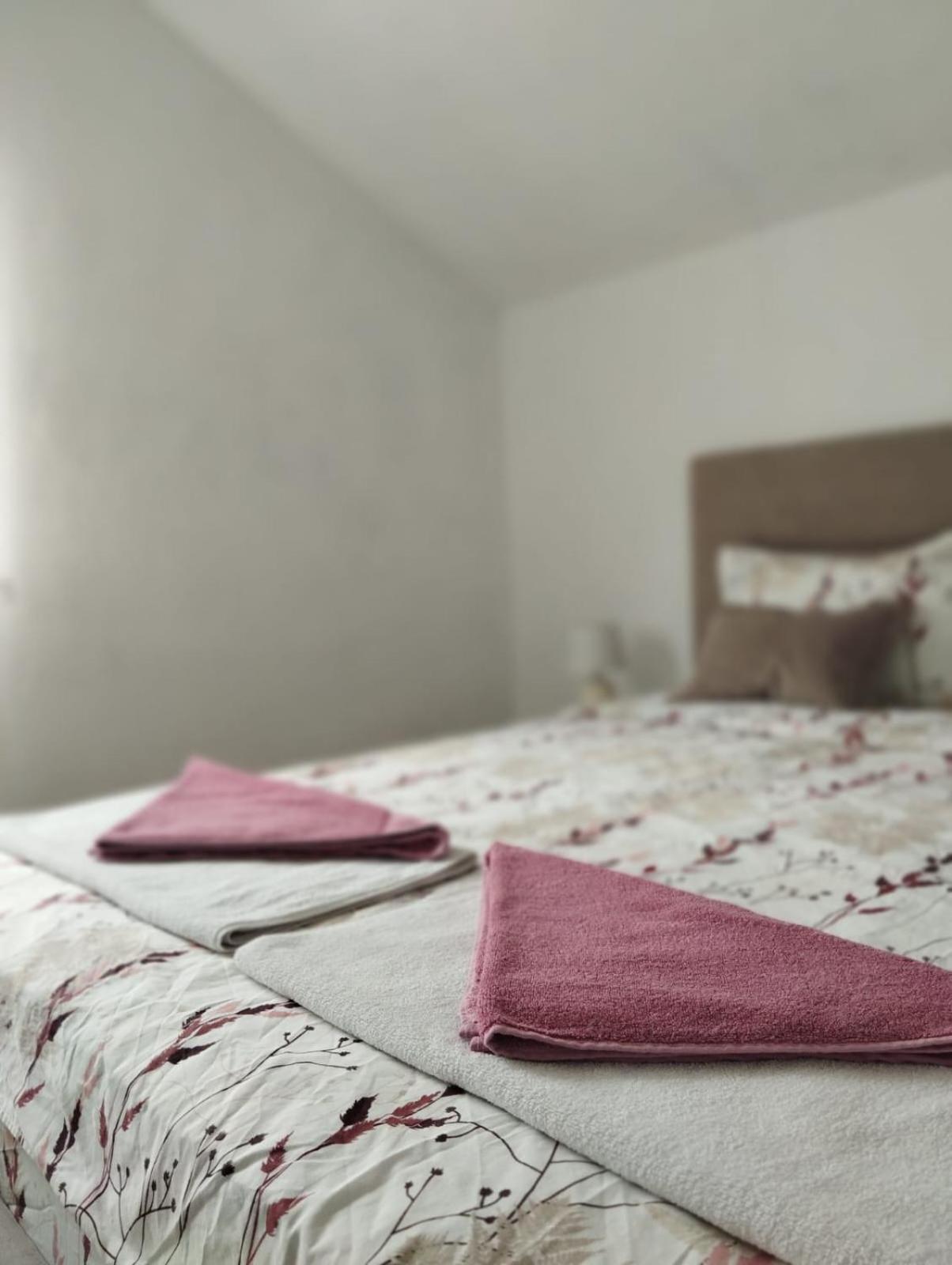Apartment La Casa ปลูชิเน ภายนอก รูปภาพ