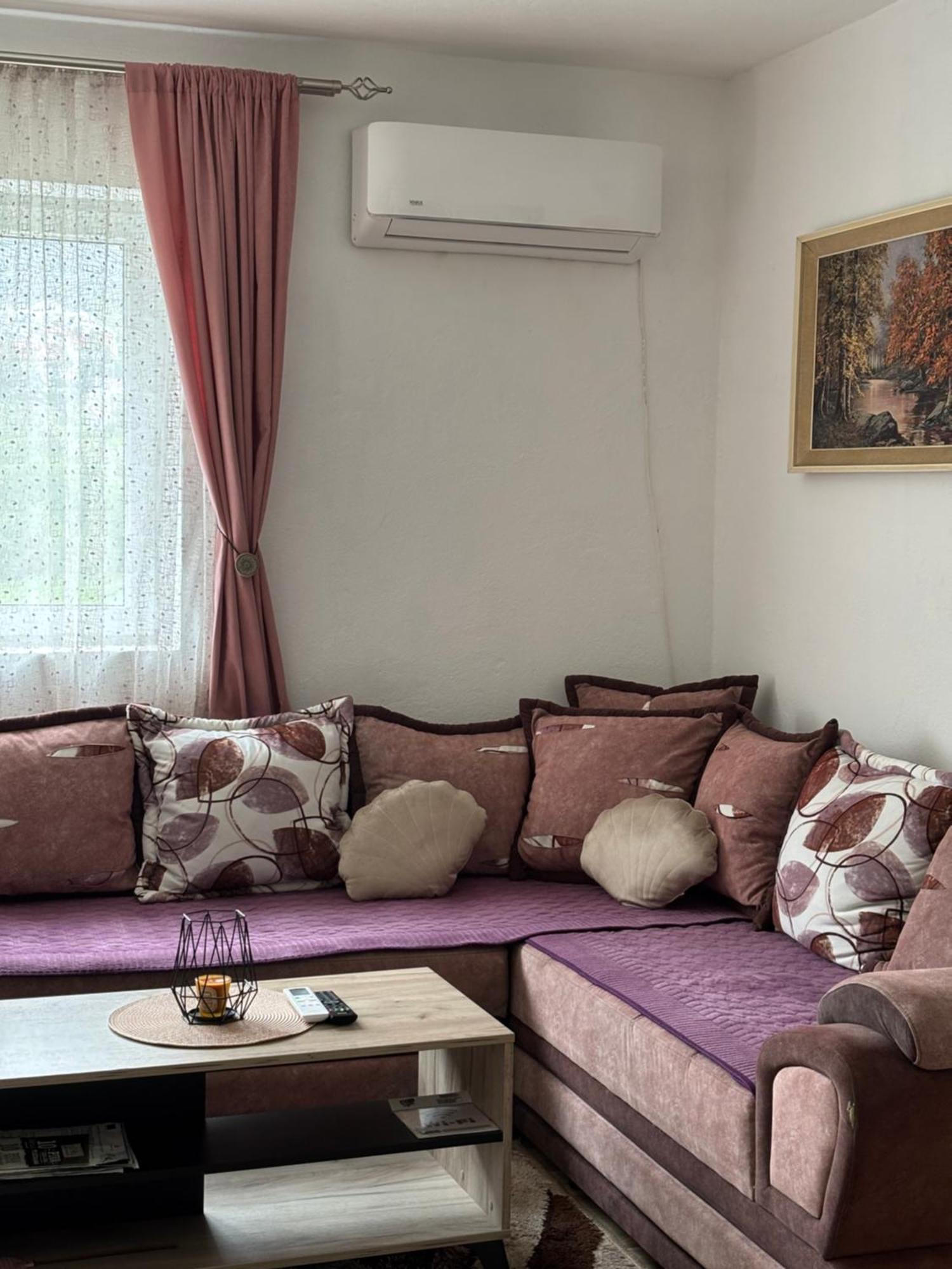 Apartment La Casa ปลูชิเน ภายนอก รูปภาพ