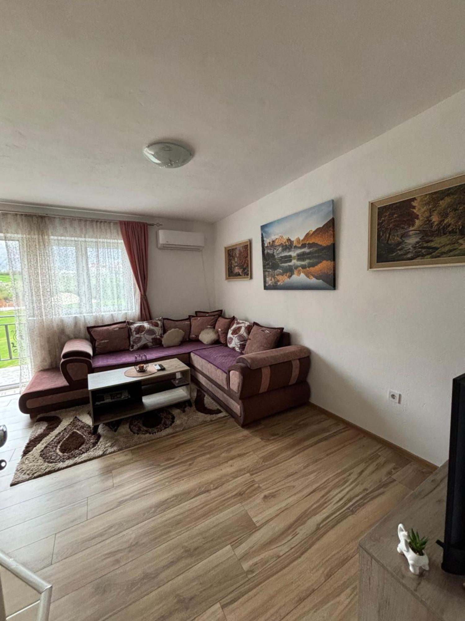 Apartment La Casa ปลูชิเน ภายนอก รูปภาพ